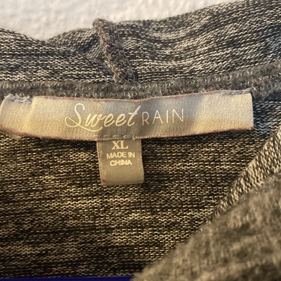 Sweet Rain floral hoodie size Junior XL - Picture 3 of 5